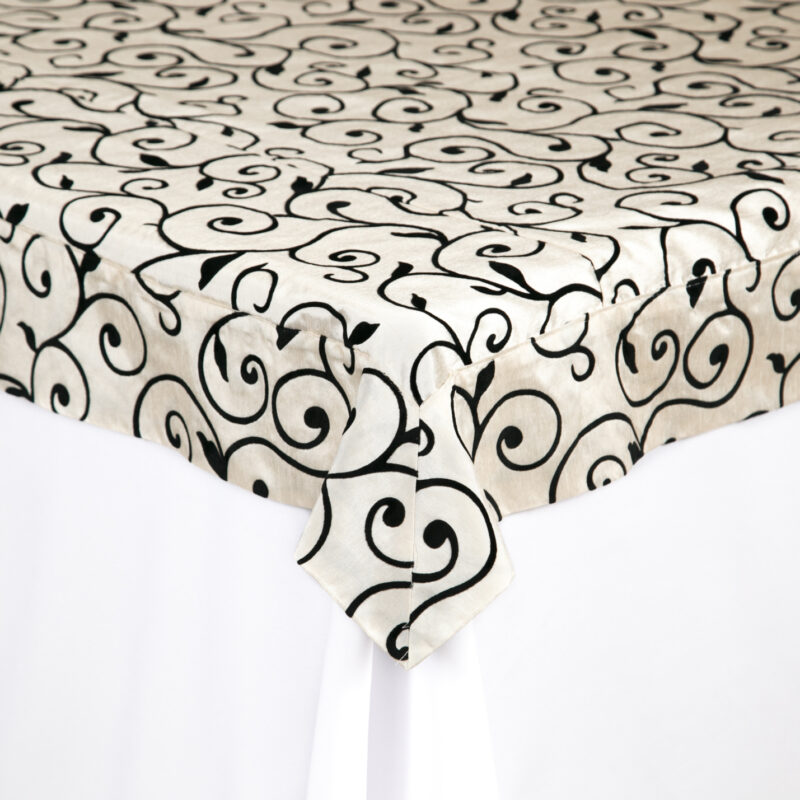 Sobre mantel Blanco Con Negro Diseño