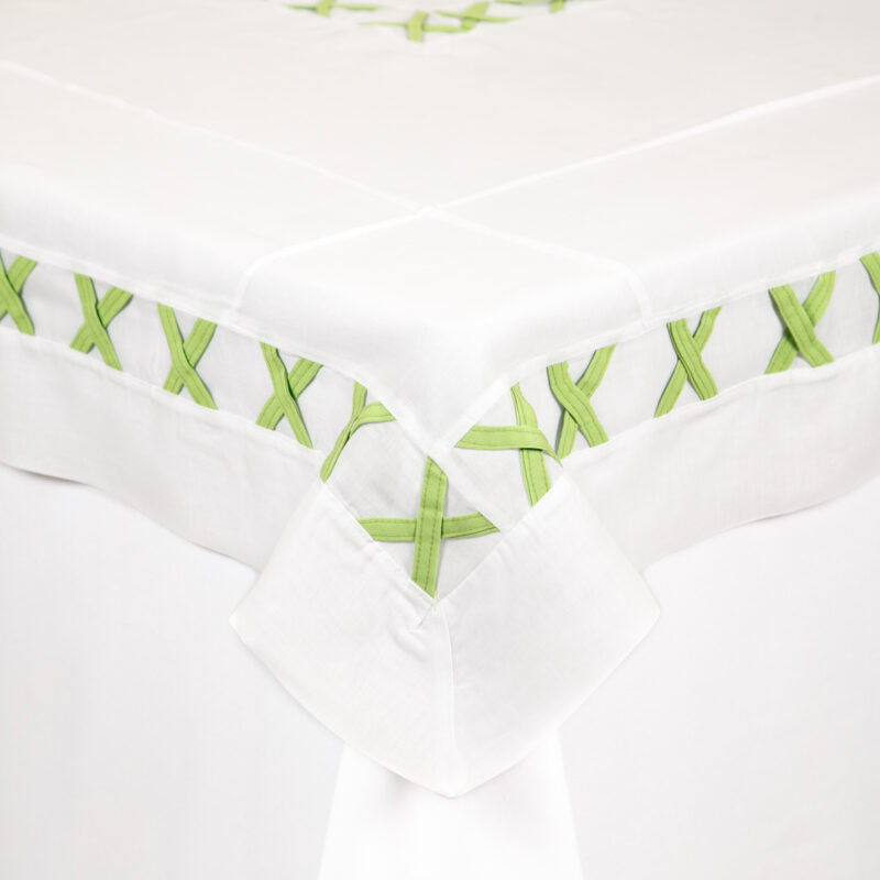Sobre mantel Blanco Con Verde Basket