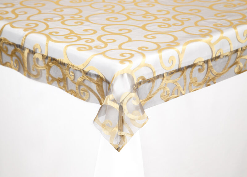Sobre mantel Dorado Con Diseño de Organza